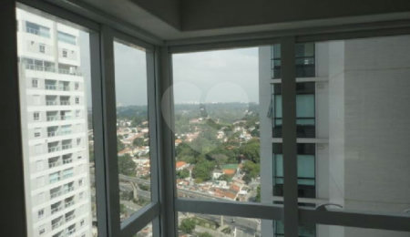 Apartamento à venda com 3 suítes em Campo Belo, São Paulo, SP