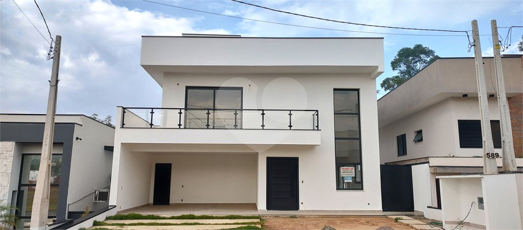 Casa à venda com 3 suítes no condomínio Central Parque, Salto - SP