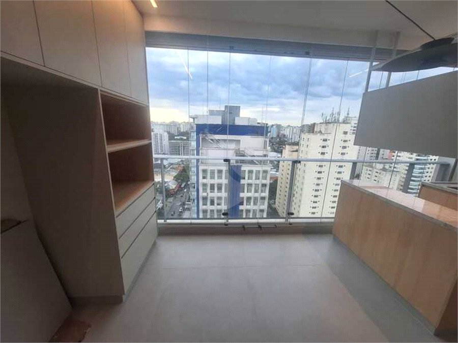 Apartamento à venda com 1 suíte em Moema, São Paulo, SP