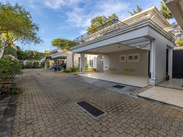 Casa à venda com 4 suítes no condomínio Saint Germain, São Paulo - SP