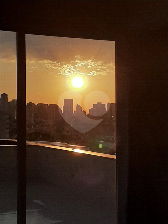 Sobrado à venda ou para alugar com 3 suítes em Bosque da Saúde, São Paulo, SP