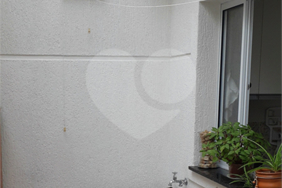 Casa à venda ou para alugar com 3 quartos, sendo 2 suítes,  no condomínio Residencial Erika, São Paulo - SP
