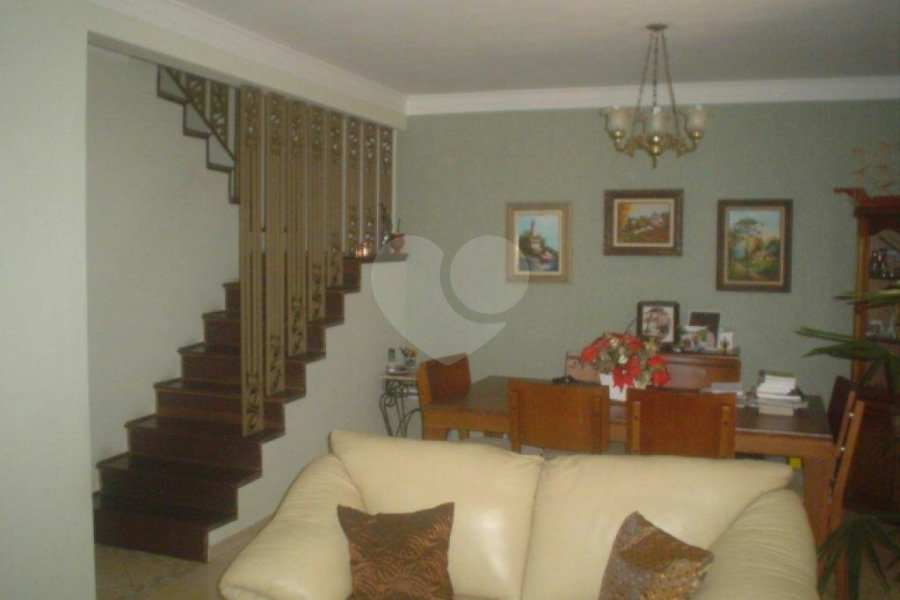 Sobrado à venda com 3 quartos, sendo 2 suítes, em Tremembé, São Paulo, SP