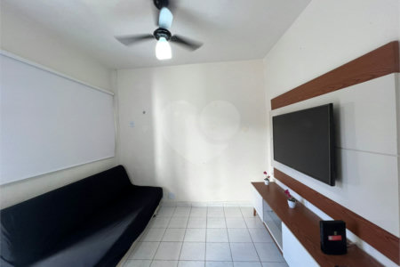 Apartamento à venda com 1 quarto em Guilhermina, Praia Grande, SP