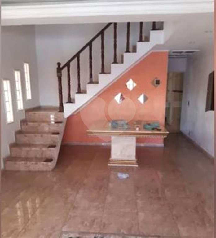 Sobrado à venda com 3 quartos, sendo 1 suíte, em Jaraguá, São Paulo, SP