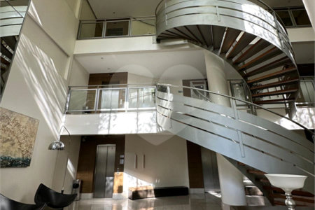 Apartamento à venda com 3 suítes em Vila Suzana, São Paulo, SP