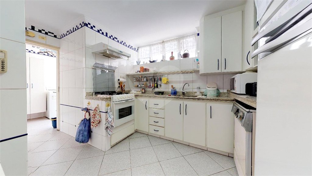 Apartamento à venda com 3 quartos, sendo 1 suíte, em Santa Cecília, São Paulo, SP