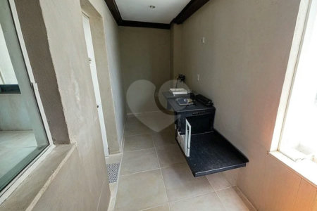 Casa à venda com 2 quartos, sendo 1 suíte, no condomínio Residencial João Turra, São Paulo - SP