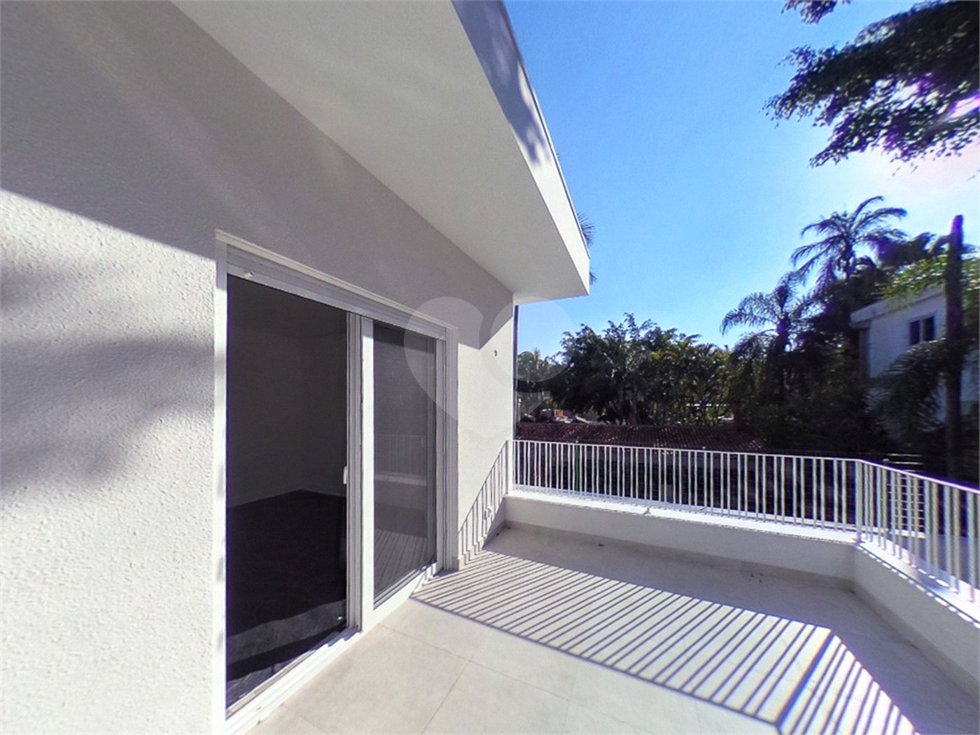 Casa à venda com 4 quartos, sendo 3 suítes,  em Jardim Marajoara, São Paulo, SP