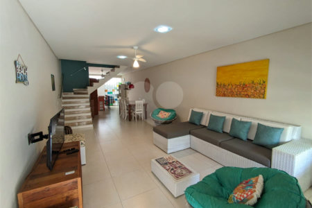 Casa à venda com 3 quartos, sendo 1 suíte, em Juquehy, São Sebastião, SP