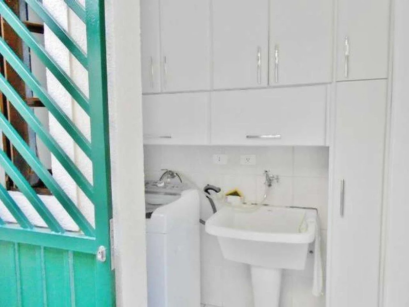Casa à venda com 3 quartos, sendo 1 suíte,  no condomínio Villaggio DI Firenze, São Paulo - SP