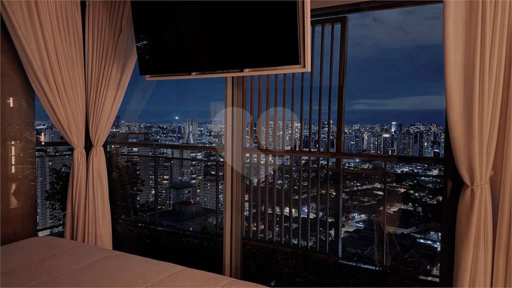 Apartamento à venda ou para alugar com 3 quartos, sendo 1 suíte, em Jardim das Acácias, São Paulo, SP