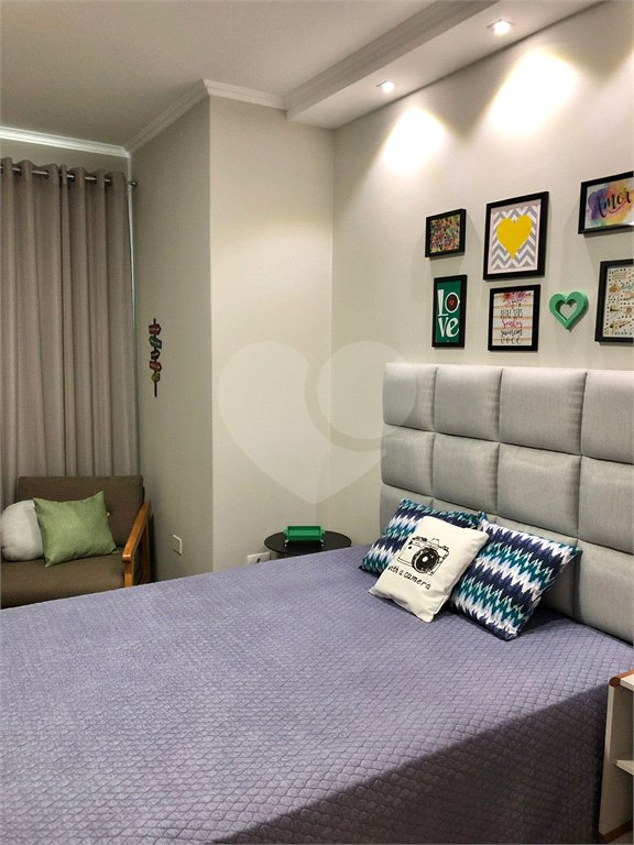 Sobrado à venda com 5 suítes em Vila Alzira, Santo André, SP