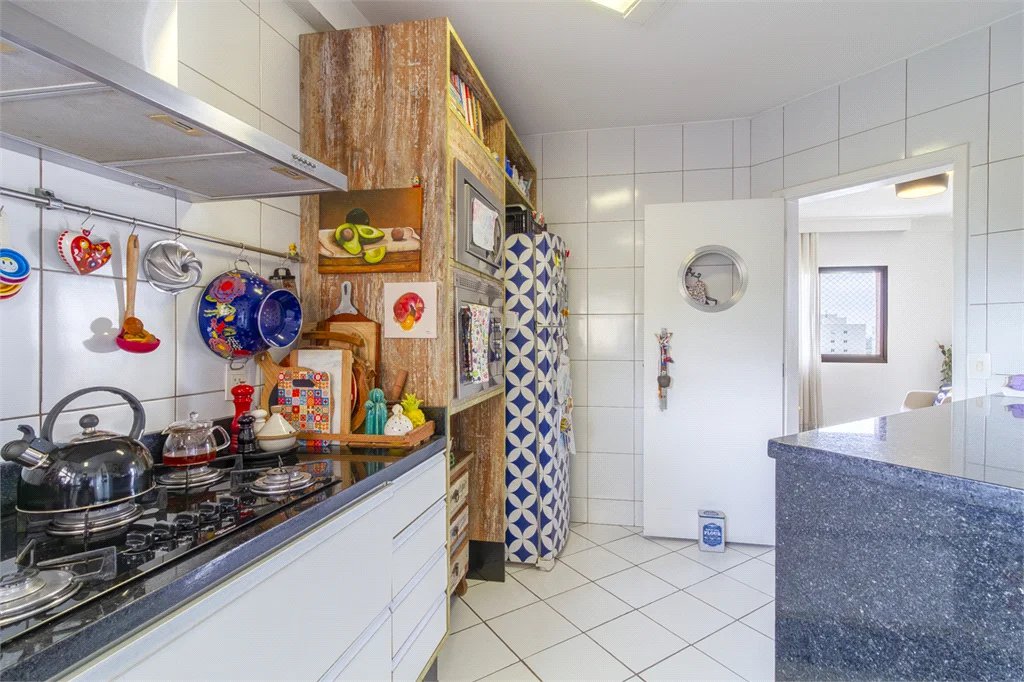 Apartamento à venda com 4 quartos, sendo 3 suítes, em Jardim Monte Kemel, São Paulo, SP