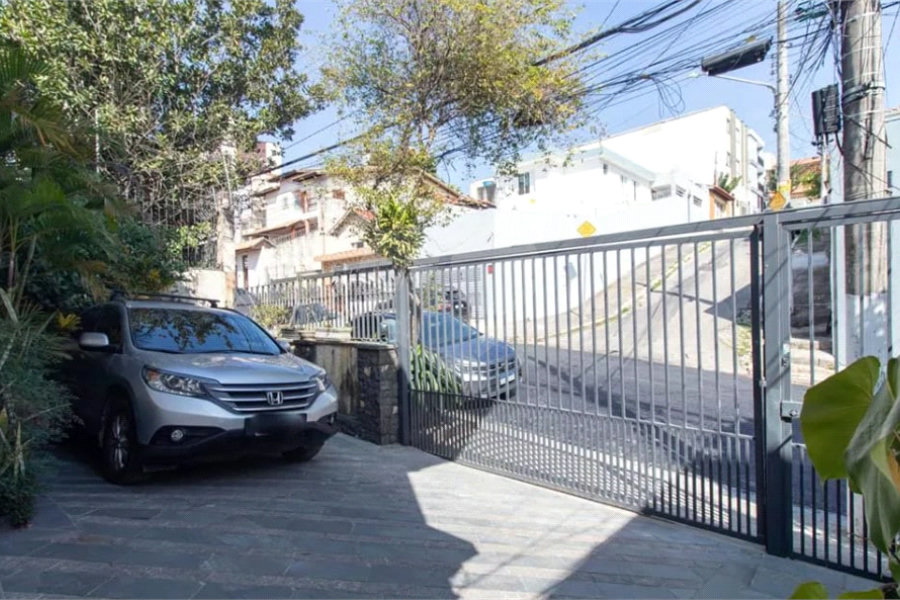 Sobrado à venda com 5 quartos, sendo 1 suíte, em Tucuruvi, São Paulo, SP