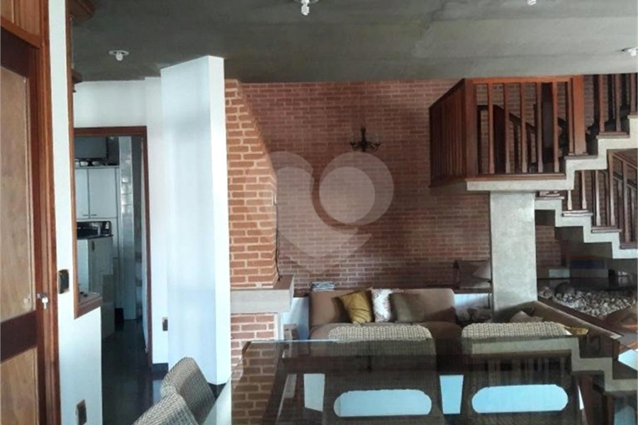 Sobrado à venda com 3 suítes em Tremembé, São Paulo, SP