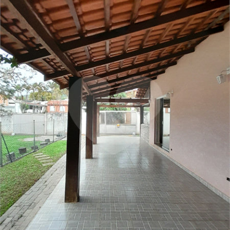 Casa à venda com 3 quartos, sendo 1 suíte,  em Retiro das Fontes, Atibaia, SP