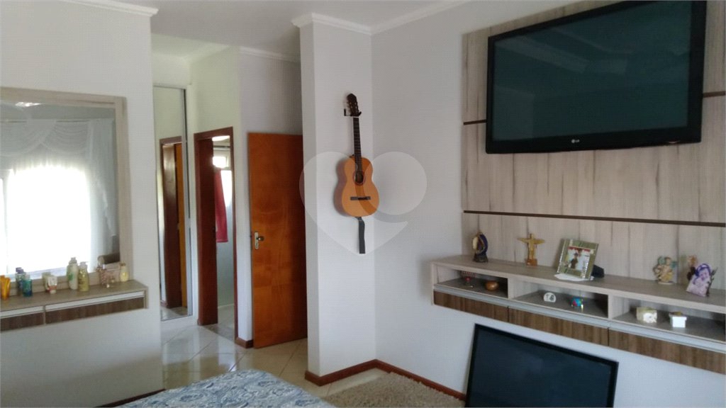 Casa à venda com 4 quartos, sendo 1 suíte, no condomínio Acmti - Colinas do Mosteiro, Terras de Itaici e Recanto dos Pássaros, Indaiatuba - SP
