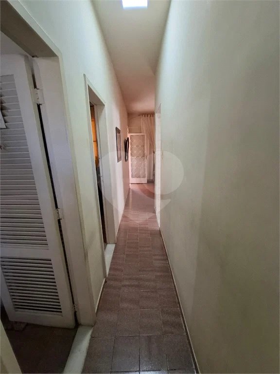 Ó TIMO CASA COM 3 QUARTOS E TERRAÇO EM CONTOMINIO FECHADO