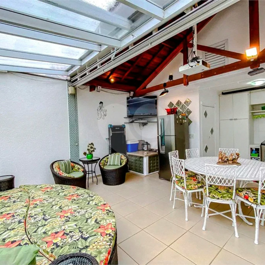 Sobrado de Condomínio com 3 dormitórios à venda, 252 m² - Anália Franco / SP