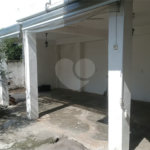 Casa de 1 dormitório com quintal e jardim na Vila Ipojuca!