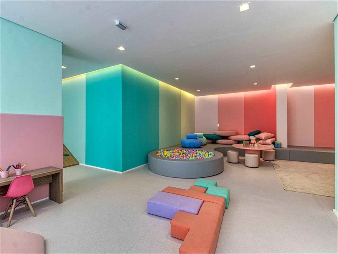 Apartamento à venda com 2 quartos, sendo 1 suíte, em Vila Anastácio, São Paulo, SP