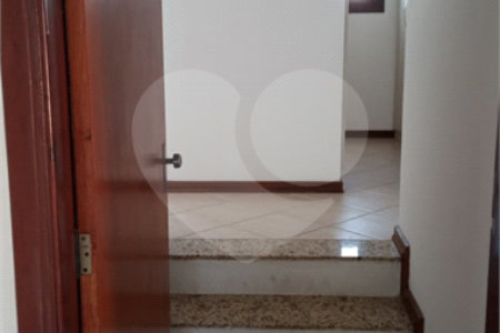 Casa à venda com 3 suítes no condomínio Villaggio Capriccio, Louveira - SP