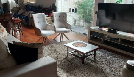 Casa à venda com 3 quartos, sendo 1 suíte,  em Jardim Leonor, São Paulo, SP