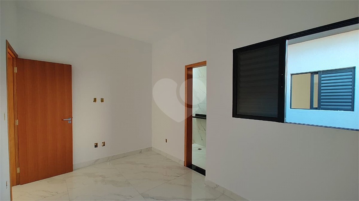 Casa de Vila à venda com 2 suítes em Wanel Ville, Sorocaba, SP