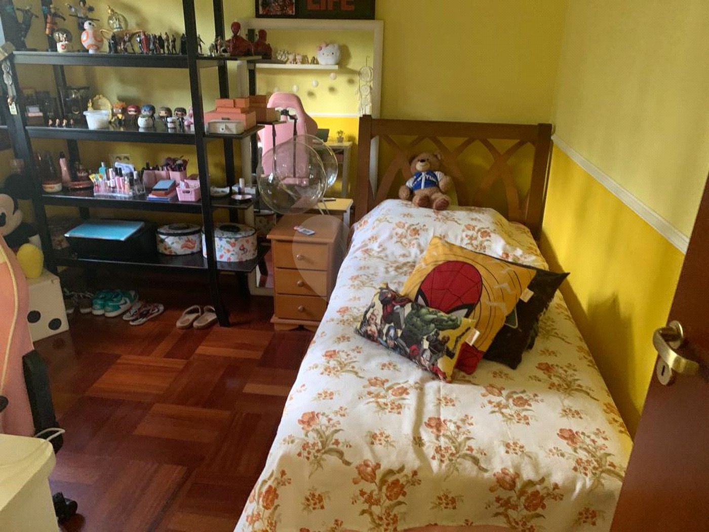 Casa à venda com 4 quartos, sendo 2 suítes, no condomínio Monte Belo, Salto - SP