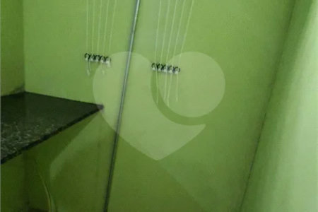 Casa à venda com 3 quartos, sendo 1 suíte, no condomínio Alvorada Parque Vitória, São Paulo - SP