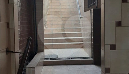 Sobrado à venda com 11 quartos em Vila Firmiano Pinto, São Paulo, SP