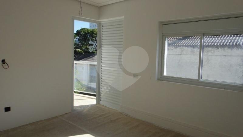 Casa à venda com 3 suítes no condomínio Villa Castanheira, São Paulo - SP
