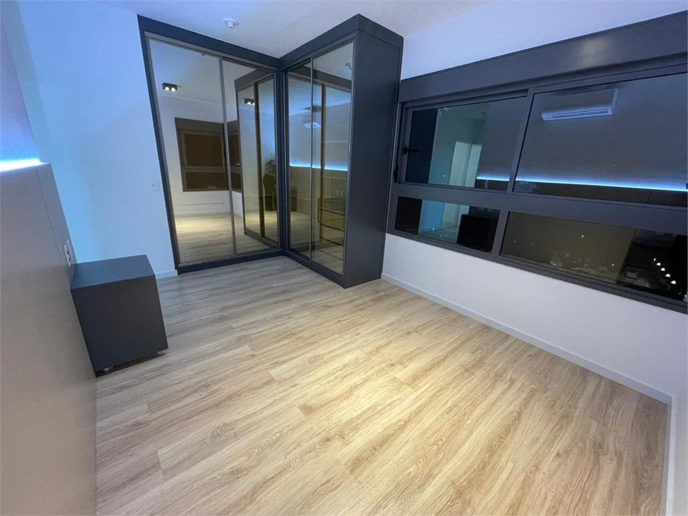 Apartamento para alugar com 2 suítes em Jardim Morumbi, São Paulo, SP