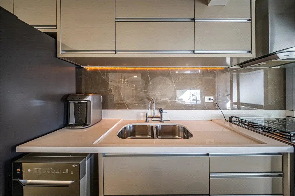 Apartamento à venda com 3 suítes em Jardim Fonte do Morumbi, São Paulo, SP