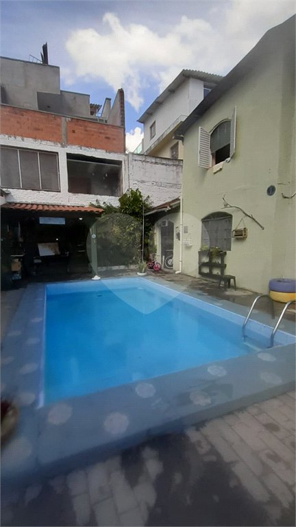 Sobrado à venda com 6 quartos, sendo 1 suíte, em Santa Teresinha, São Paulo, SP