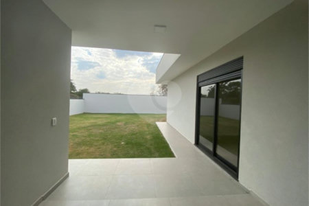 Casa à venda com 3 suítes no condomínio Campo de Toscana, Vinhedo - SP