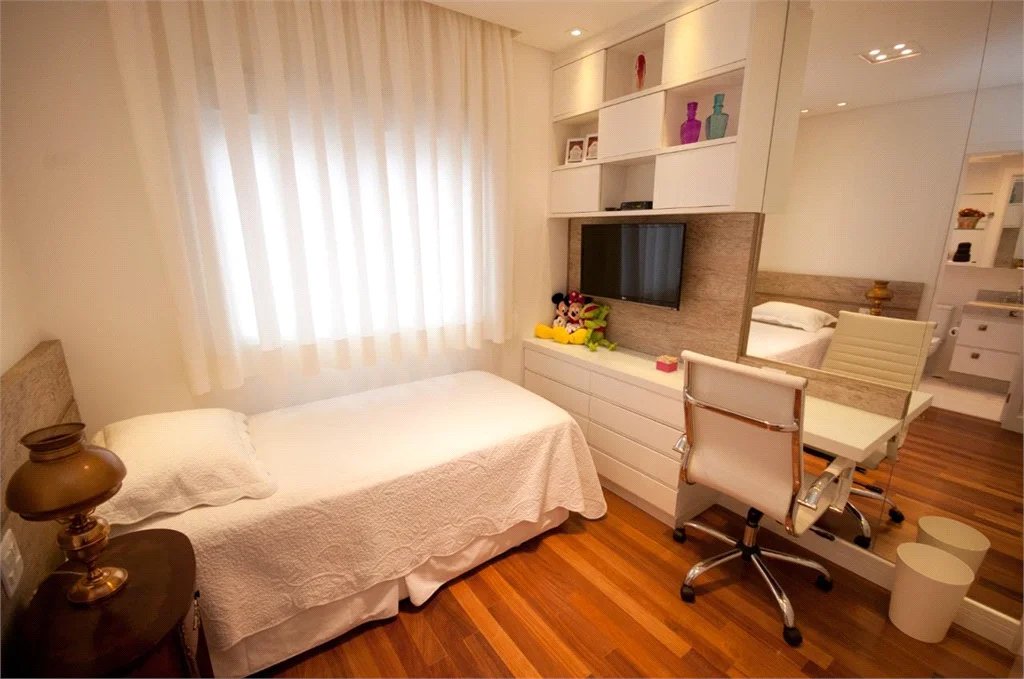 Apartamento à venda com 4 quartos, sendo 3 suítes, em Vila Romana, São Paulo, SP