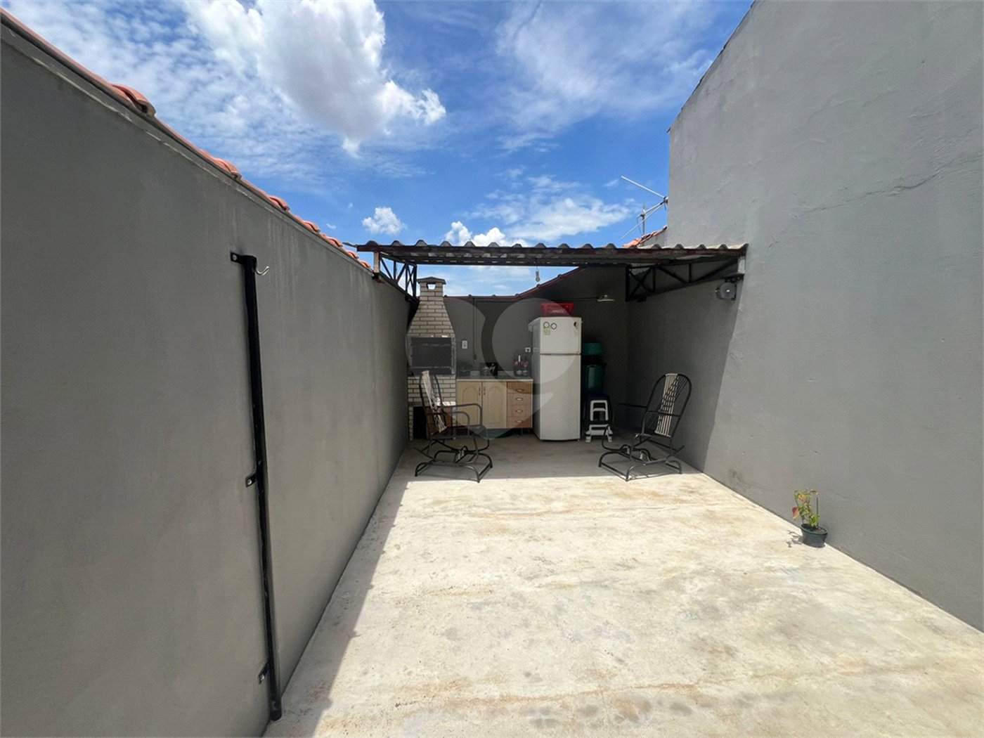 Casa à venda com 2 quartos, sendo 1 suíte, em Vila Barão, Sorocaba, SP