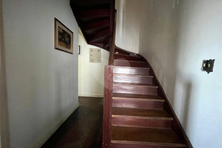 Sobrado à venda com 4 quartos, sendo 2 suítes,  em Vila Mariana, São Paulo, SP