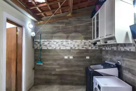 Sobrado à venda com 3 quartos, sendo 1 suíte, em Vila Morse, São Paulo, SP