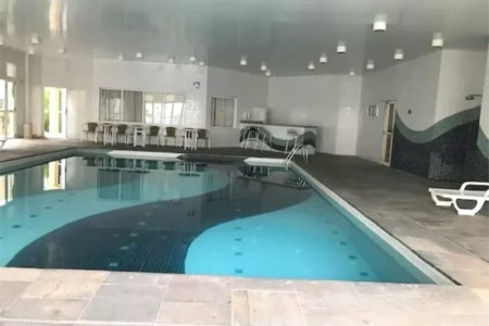 Casa à venda com 3 quartos, sendo 2 suítes, no condomínio Vila Borghese, São Paulo - SP