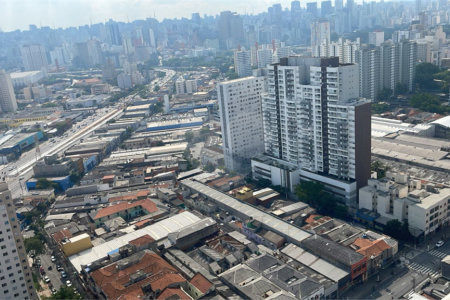 Apartamento á venda no 31o. andar com 126,53m2 COM VISTA PANORÂMICA PERMANENTE para a SERRA DA CANTAREIRA E PAULISTA, com 3 suítes e 2 vagas, Condomínio Clube,próximo do metro Brás. Estuda Proposta