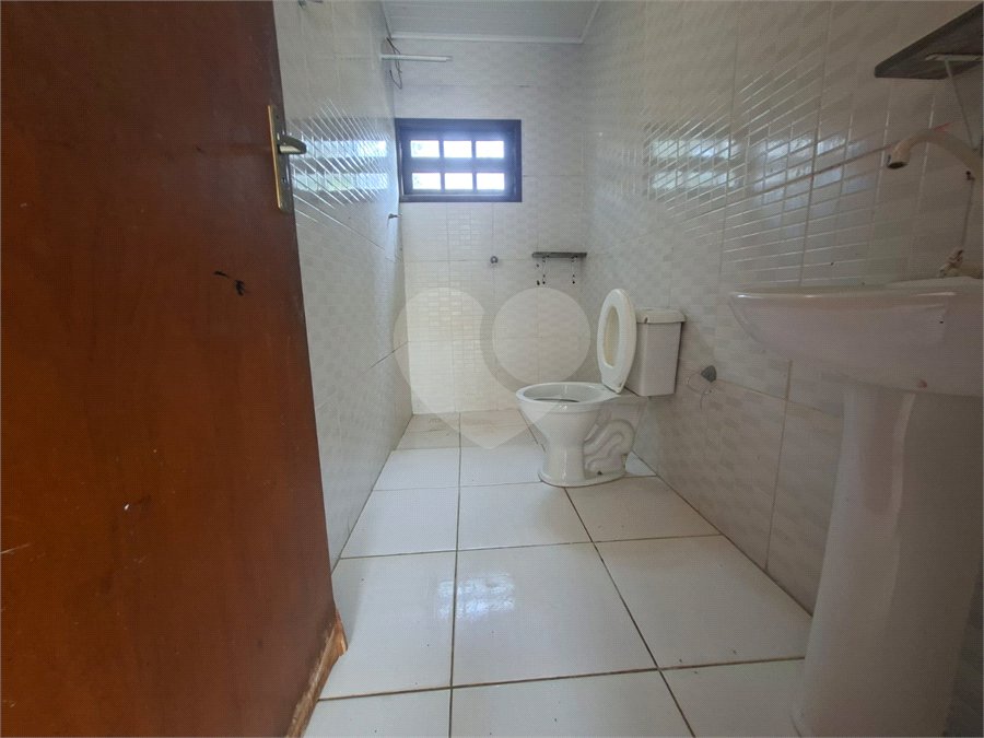 Casa à venda com 2 quartos no Centro, Alambari, SP