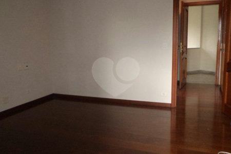 Casa à venda com 4 suítes no condomínio Jatoba, São Paulo - SP