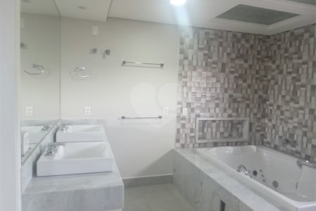 Casa à venda com 4 suítes no condomínio Lago da Boa Vista, Sorocaba - SP