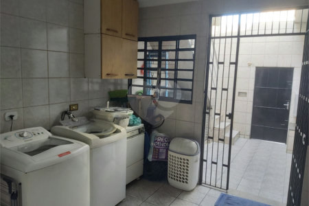 Casa de Vila à venda com 4 quartos, sendo 1 suíte, em Vila Medeiros, São Paulo, SP