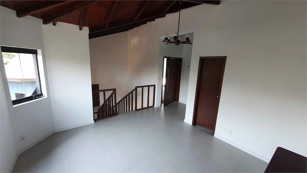 Casa à venda com 3 suítes em Jardim Londrina, São Paulo, SP