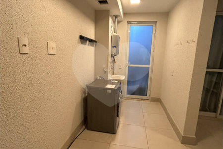 Apartamento à venda com 3 quartos, sendo 1 suíte, em Vila Andrade, São Paulo, SP