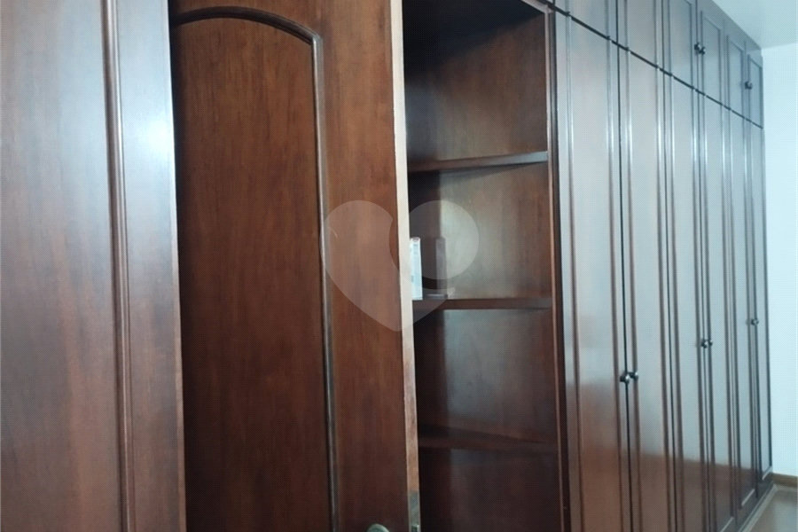 Sobrado à venda com 4 quartos, sendo 1 suíte, em Tremembé, São Paulo, SP